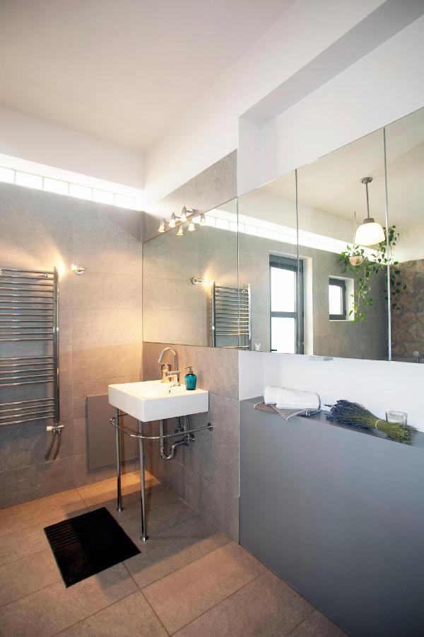 Spacious Suite With Luxury Bath Афины Экстерьер фото
